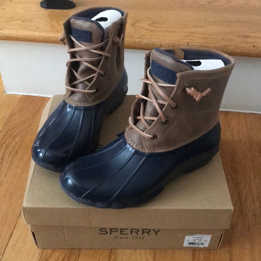 ✨NWT Sperry Sweetwater Duck Boot - Size 6